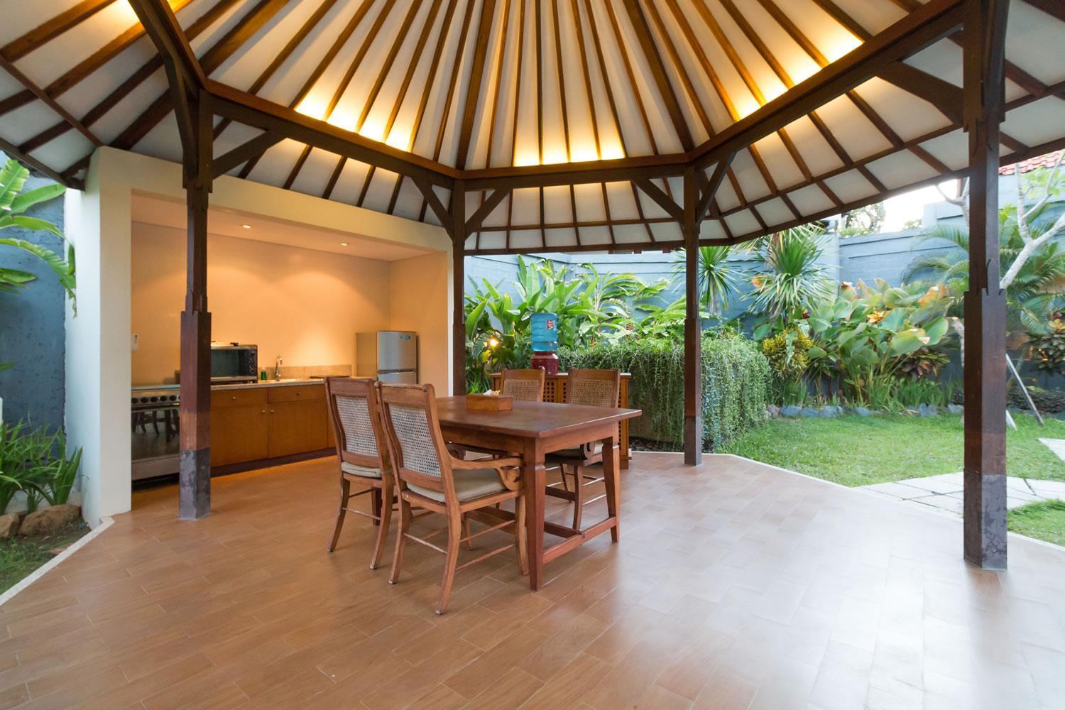 Bali Royal Heritage Villa 세미냑 외부 사진